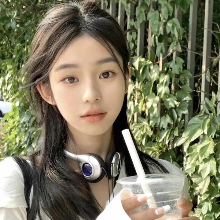 只想看着你